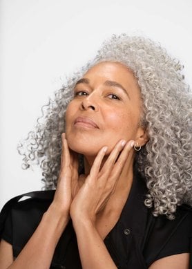 menopausia-como-puedo-hidratar-mi-piel-a-los-50