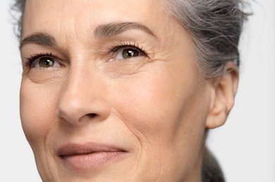 Menopausia-por-que-mi-piel-se-siente-mas-seca-a-los-50-que-a-los-30