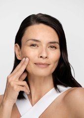 por-que-crece-vello-en-ciertas-zonas-del-rostro-durante-la-menopausia